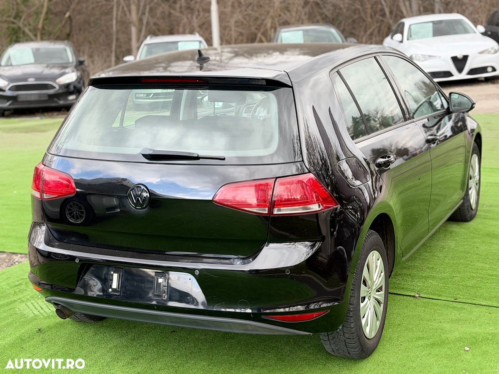 Volkswagen Golf - 11