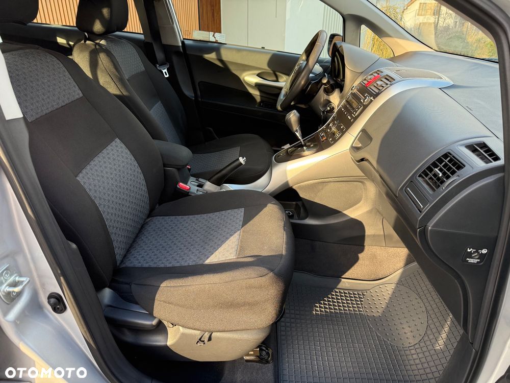 Toyota Auris 1.6 Premium MM - 11