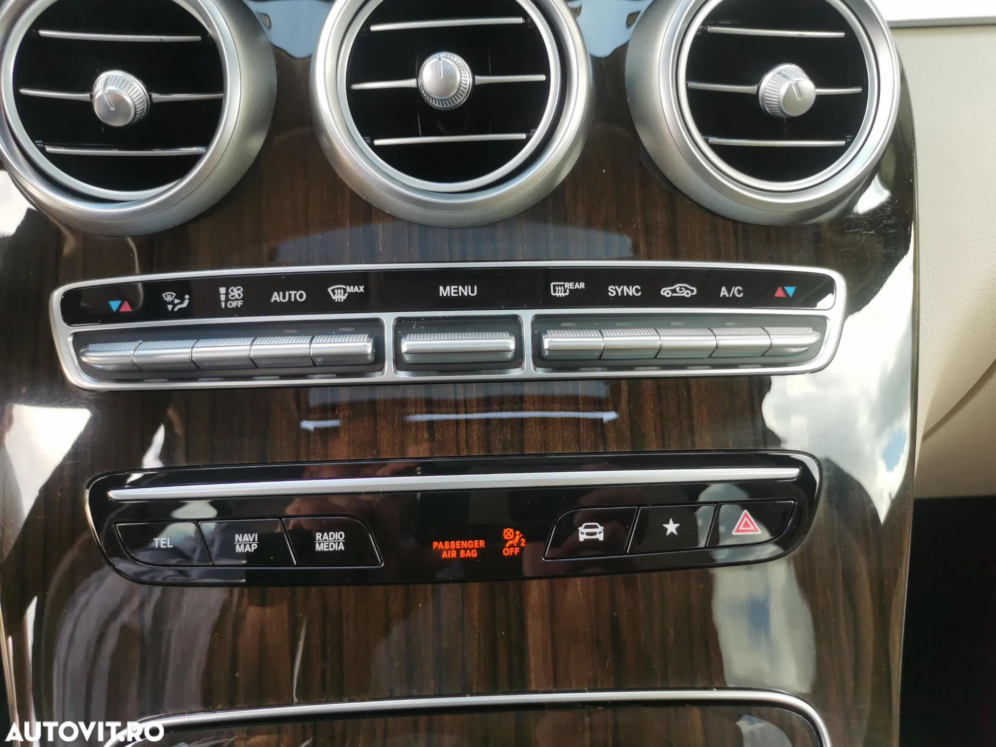 Mercedes-Benz GLC 300 4MATIC - 24