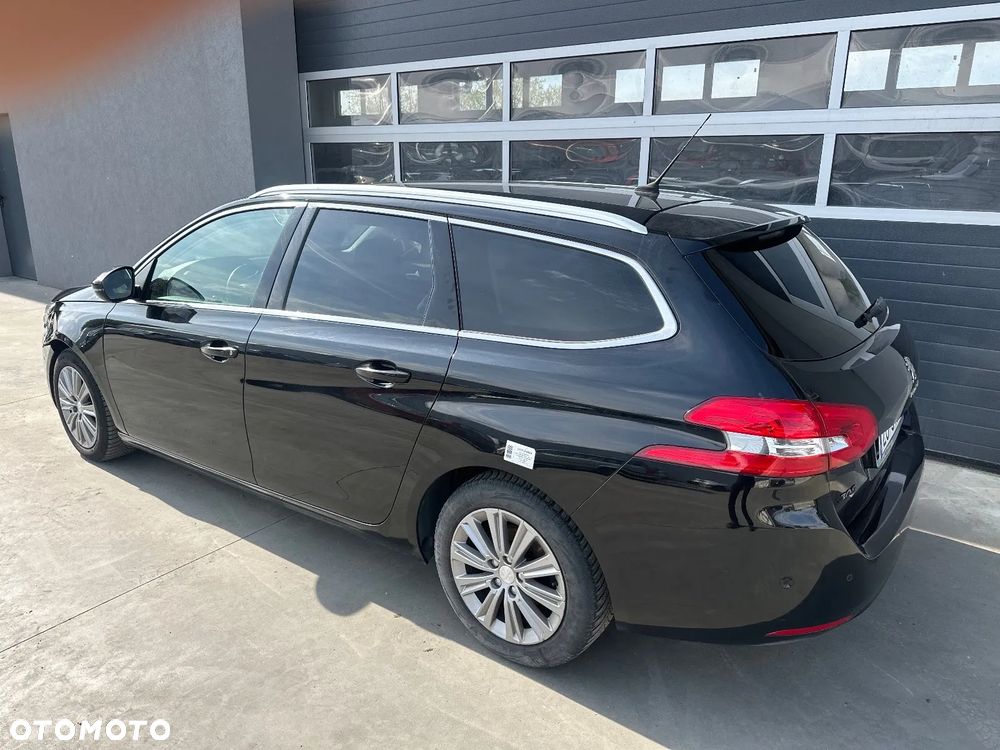 Peugeot 308 1.5 BlueHDi Allure Pack S&S EAT8 - 4