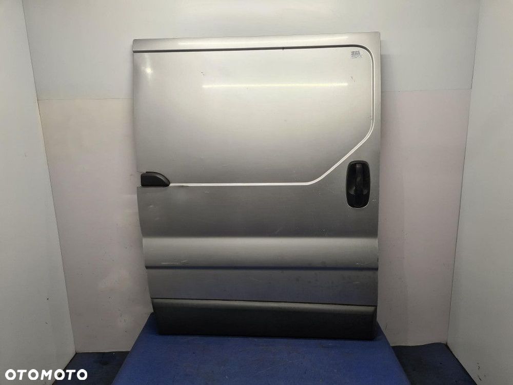 OPEL VIVARO A DRZWI BOCZNE PRZESUWNE PRAWE - 1