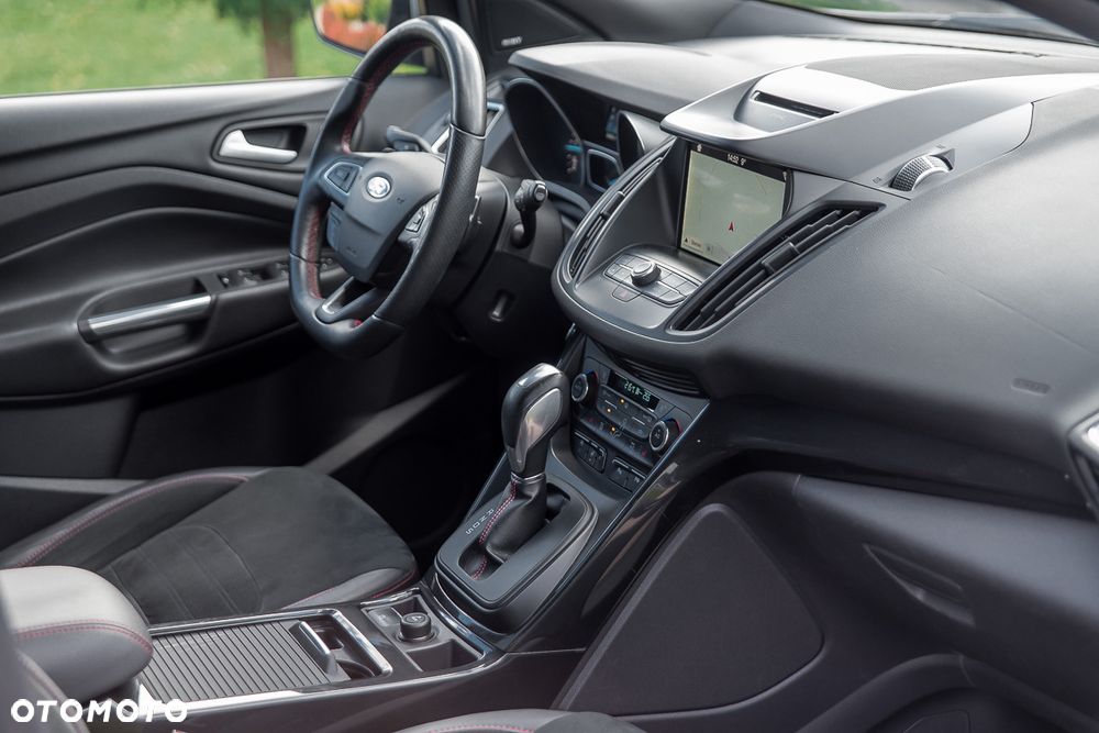 Ford Kuga 2.0 TDCi FWD ST-Line - 29