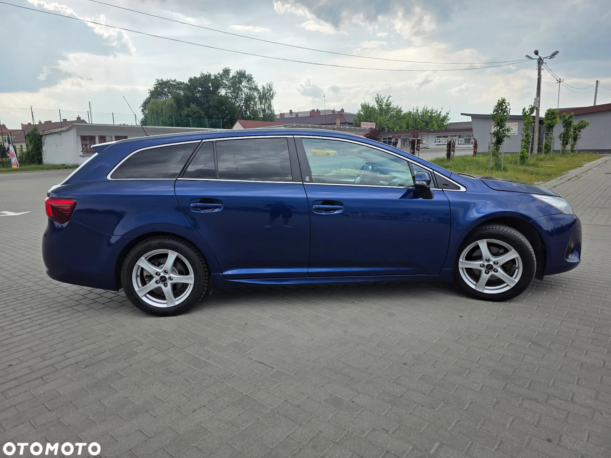 Toyota Avensis Touring Sports 1.8 Multidrive S Comfort - 12