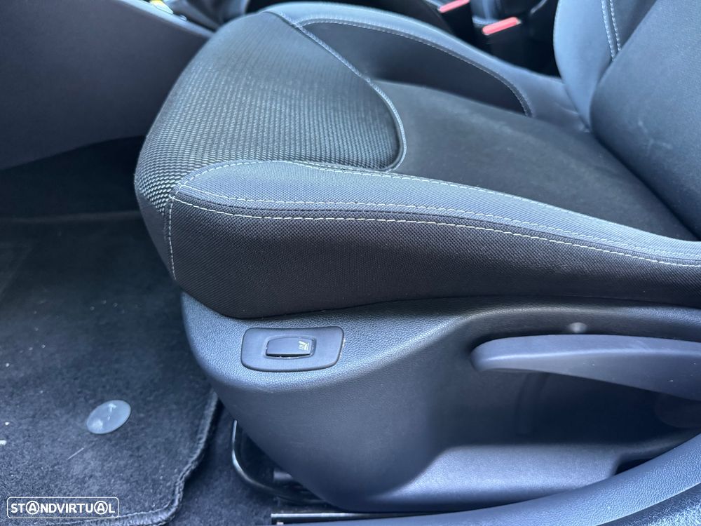 Renault Clio Sport Tourer Energy dCi 90 Start & Stop Experience - 16