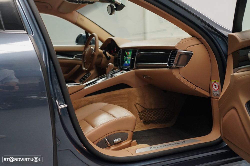 Porsche Panamera 4 PDK - 6