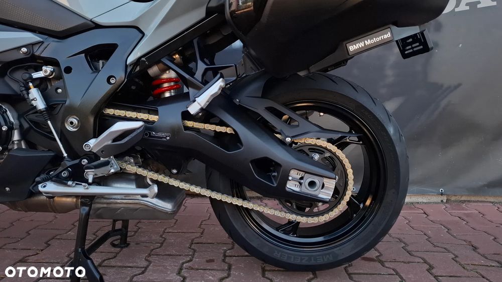 BMW XR - 12