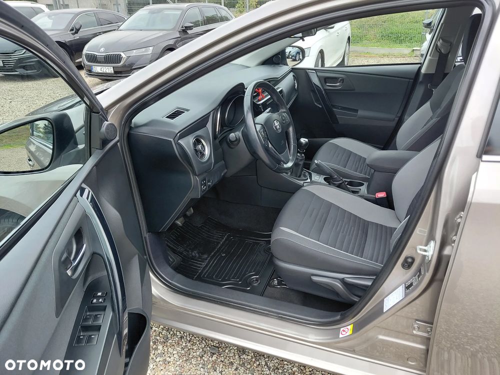 Toyota Auris 1.6 Comfort - 19