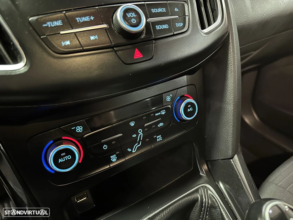 Ford Focus SW 1.5 TDCi Titanium - 24