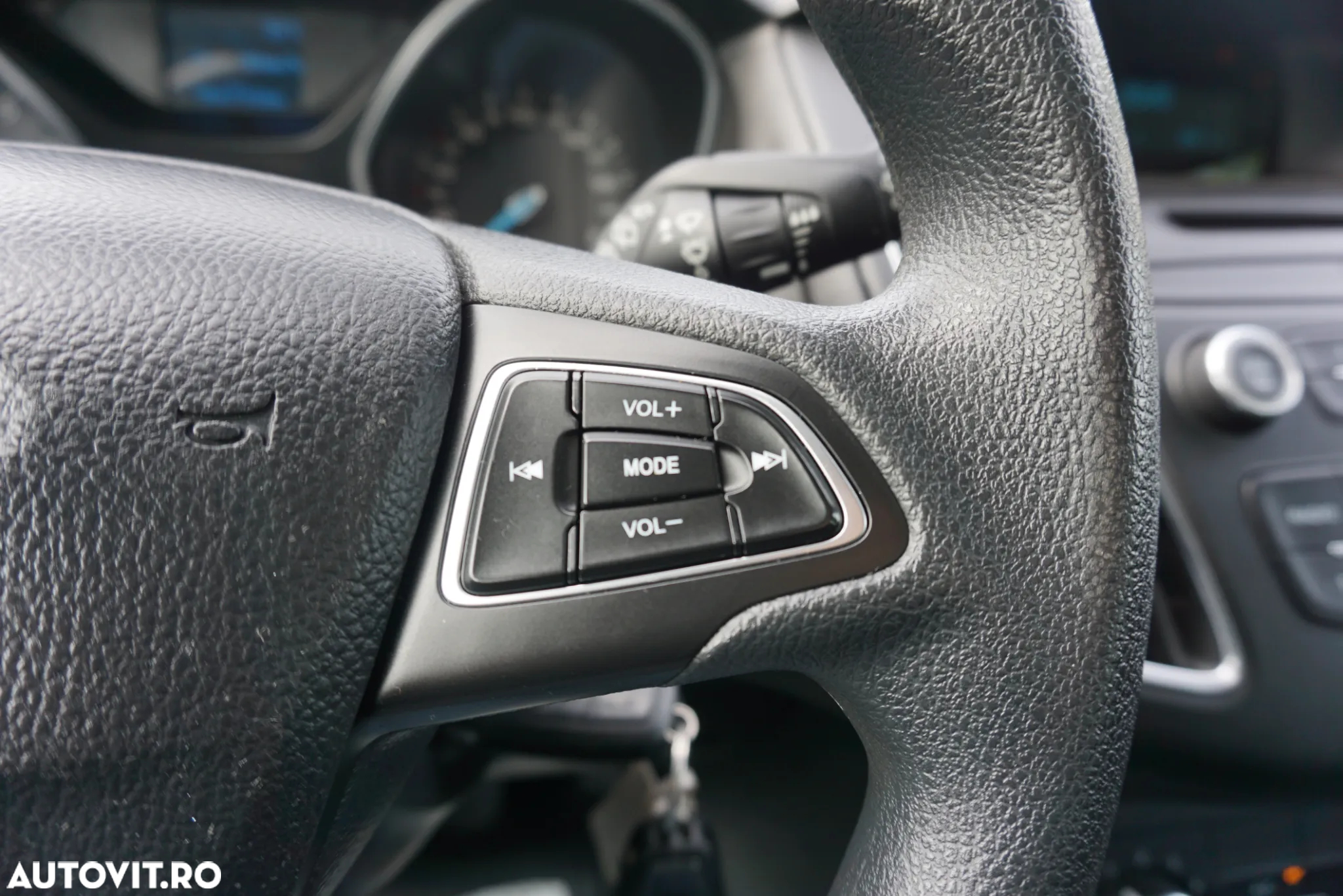 Ford Focus 1.0 EcoBoost Start Stop Trend - 22