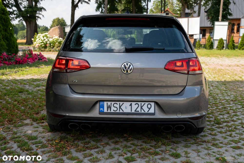 Volkswagen Golf - 8