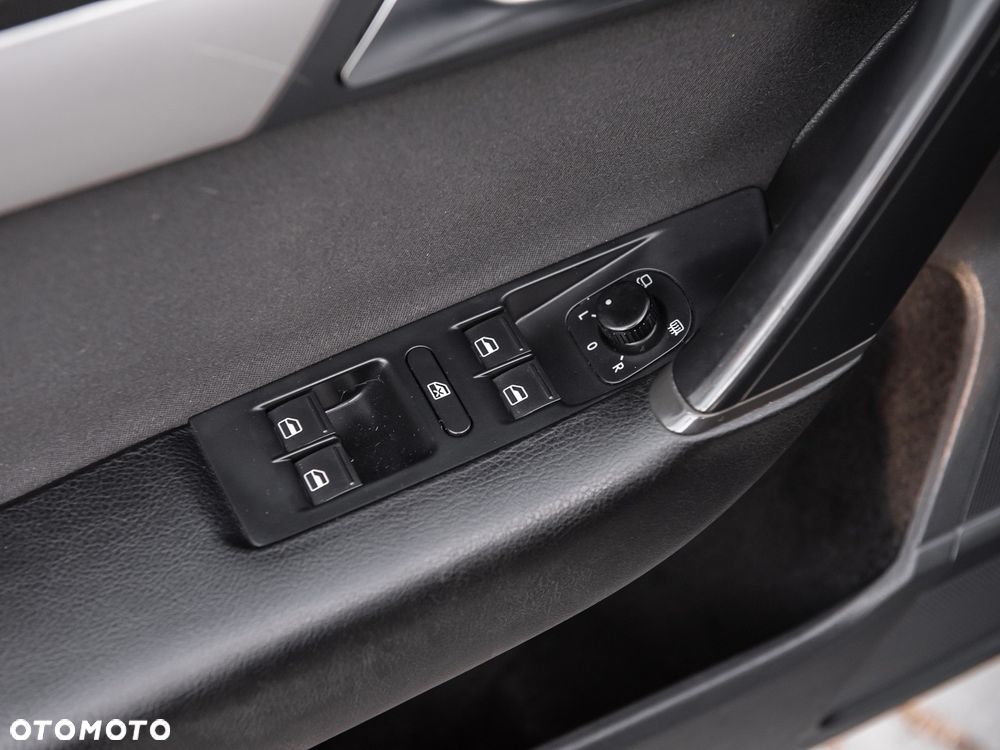 Volkswagen Passat - 17