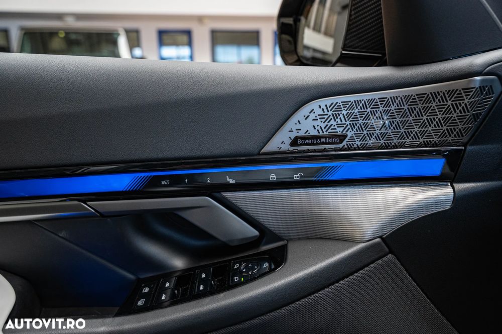 BMW M5 xDrive - 23