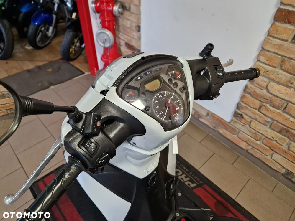 Honda SH - 27