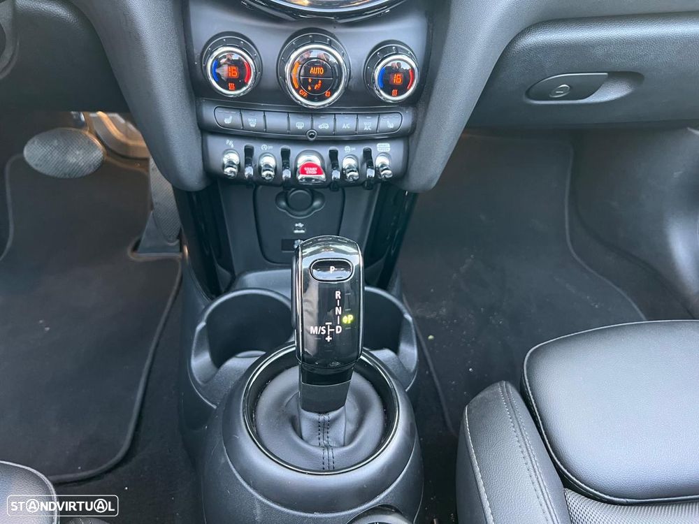 MINI Cabrio Cooper Auto - 9