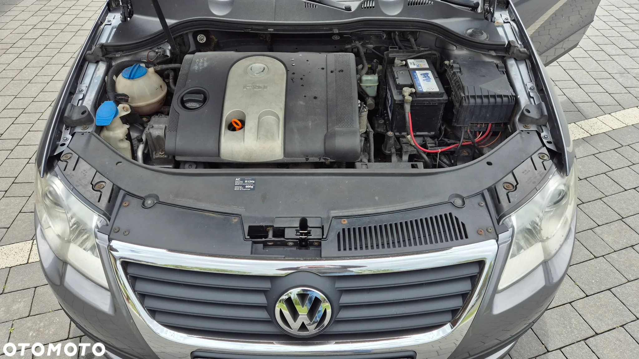 Volkswagen Passat 1.6 FSI Comfortline - 13