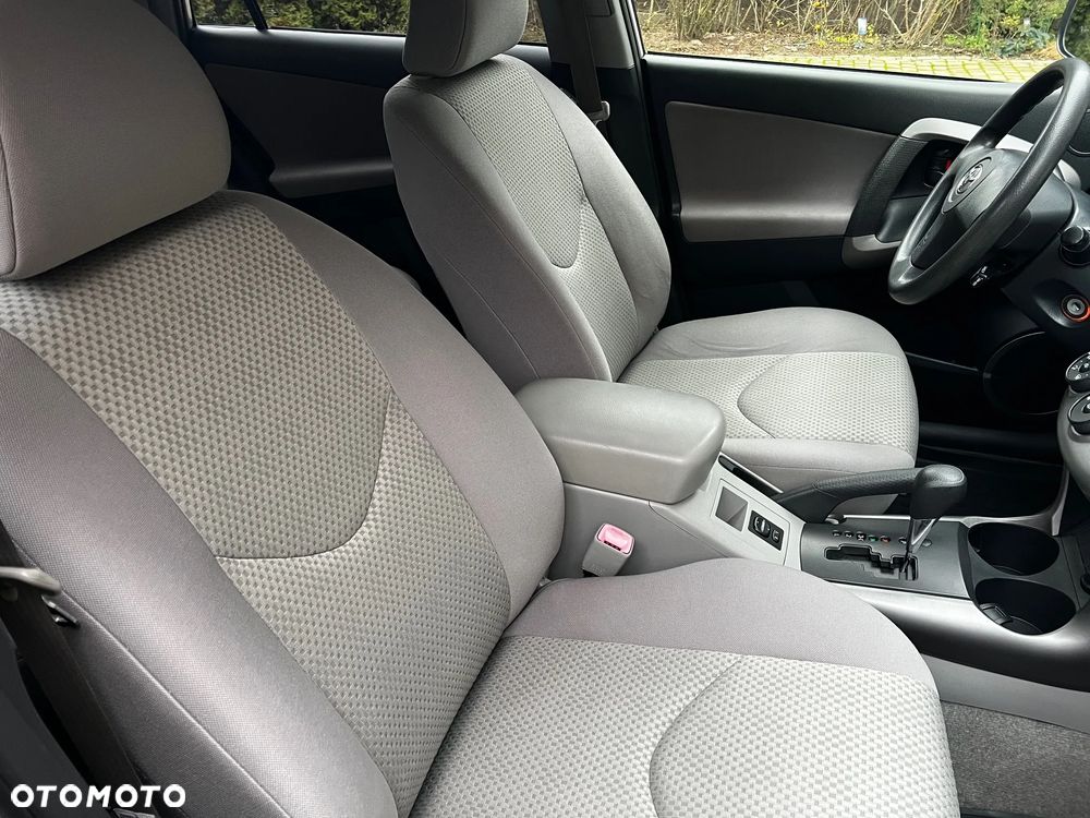 Toyota RAV4 - 5
