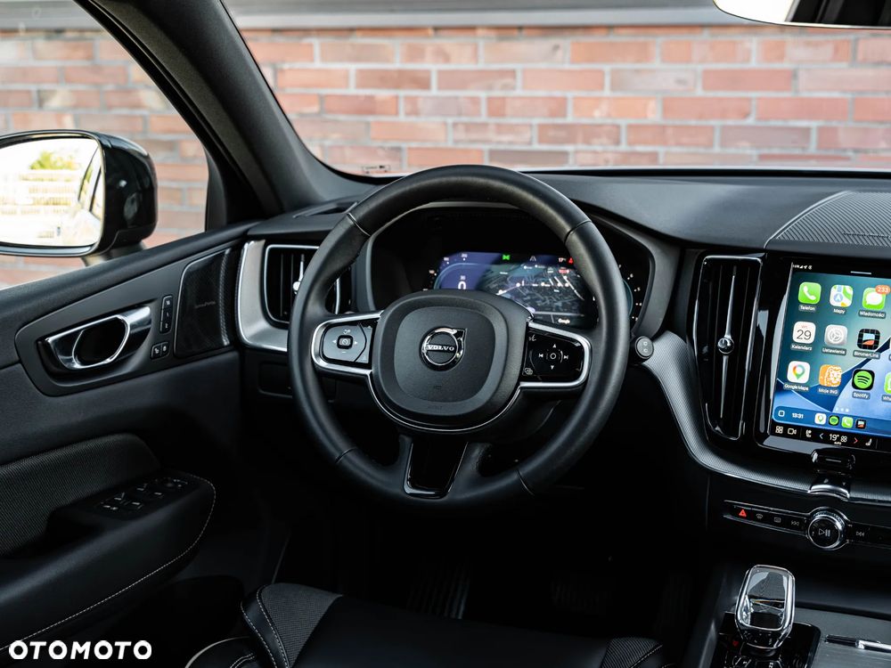 Volvo XC 60 B4 B Plus Dark - 30
