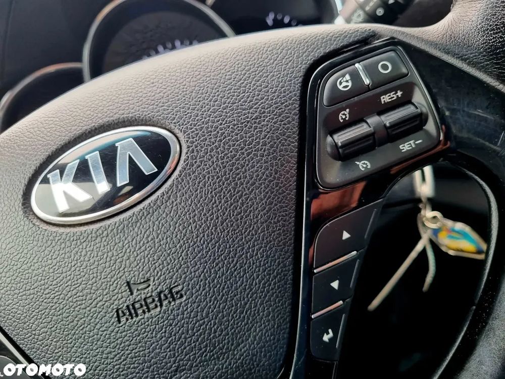 Kia Ceed 1.6 CRDi 128 ISG Dream Team Edition - 16