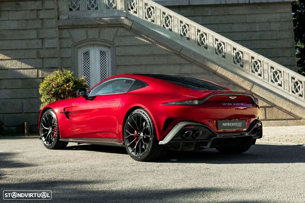 Aston Martin Vantage Coupe V8 - 9
