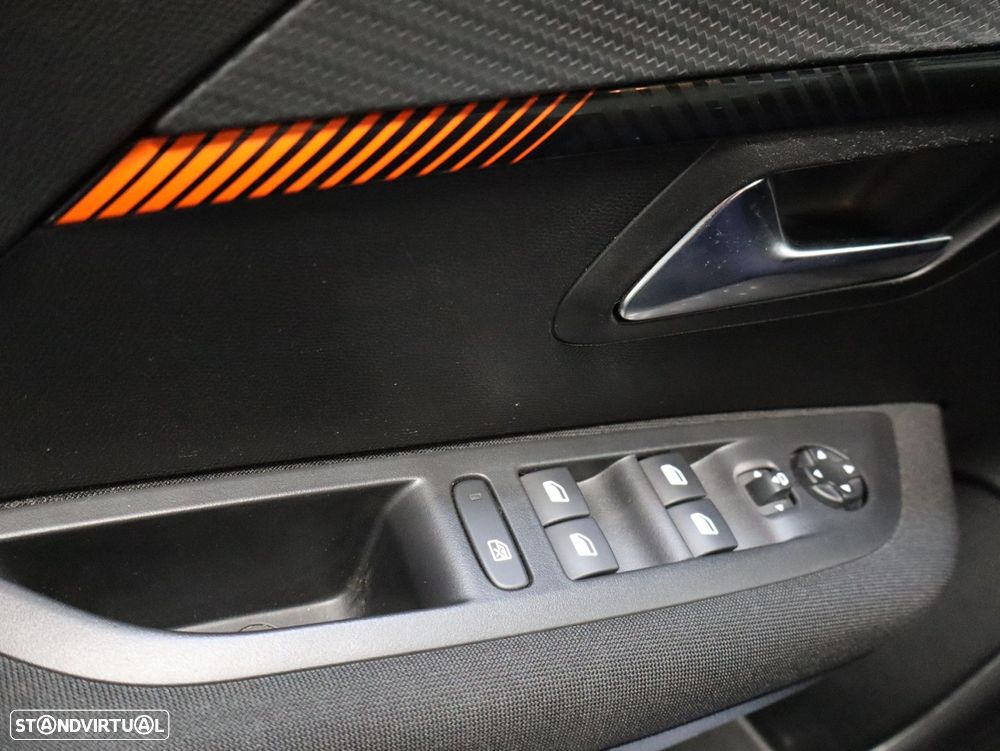 Peugeot 208 1.2 PureTech Active Pack - 18