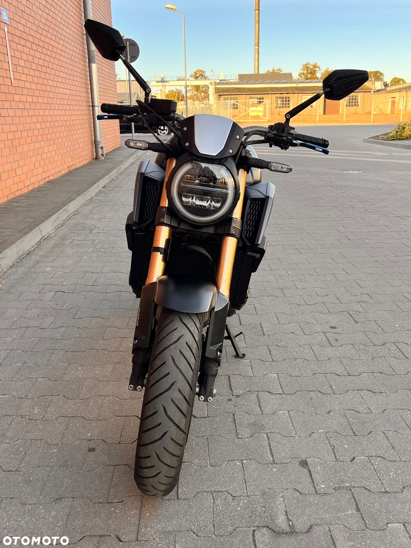 Honda CB - 2