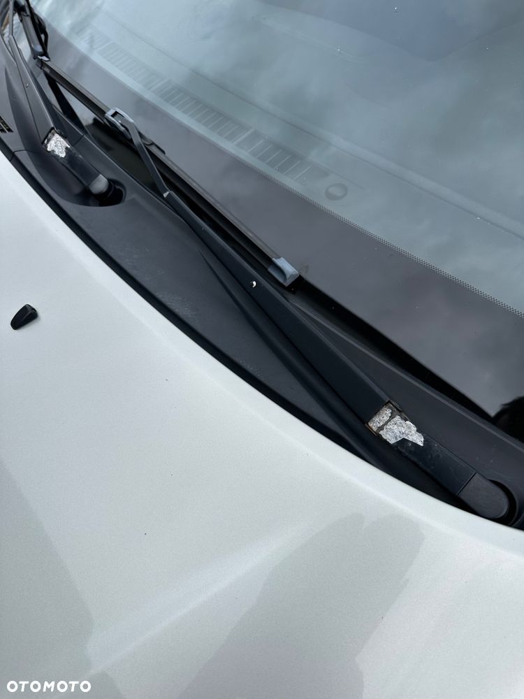 Toyota Avensis - 20