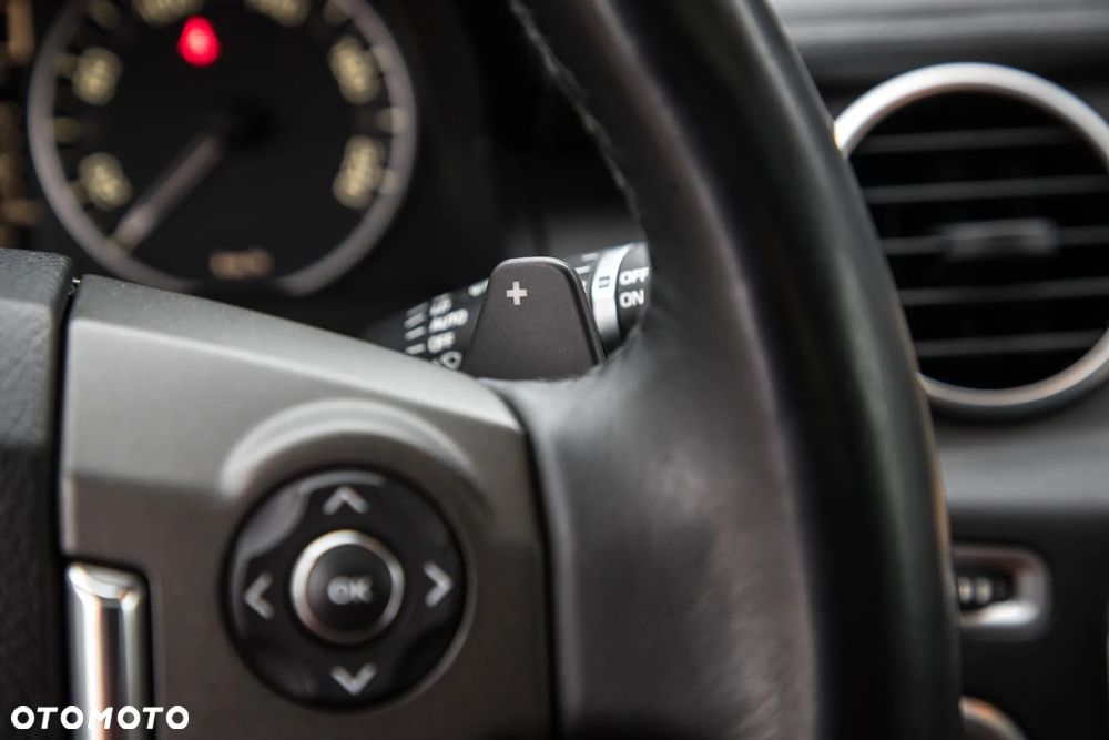 Land Rover Discovery 3.0 SD V6 HSE - 31