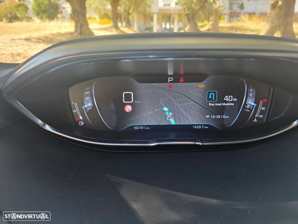 Peugeot 5008 1.2 PureTech GT Line EAT8 - 8