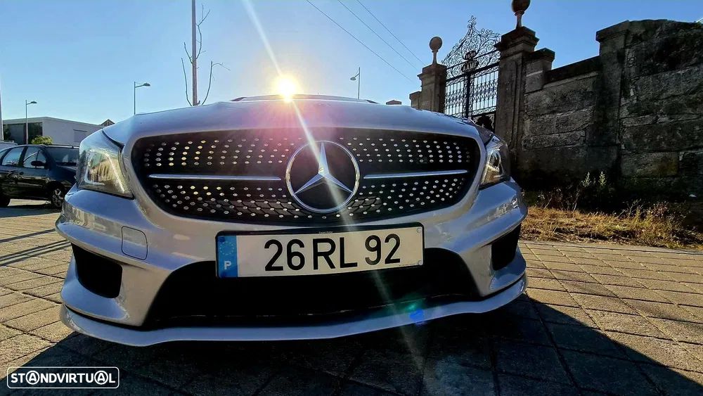 Mercedes-Benz CLA 200 d Shooting Brake AMG Line - 3
