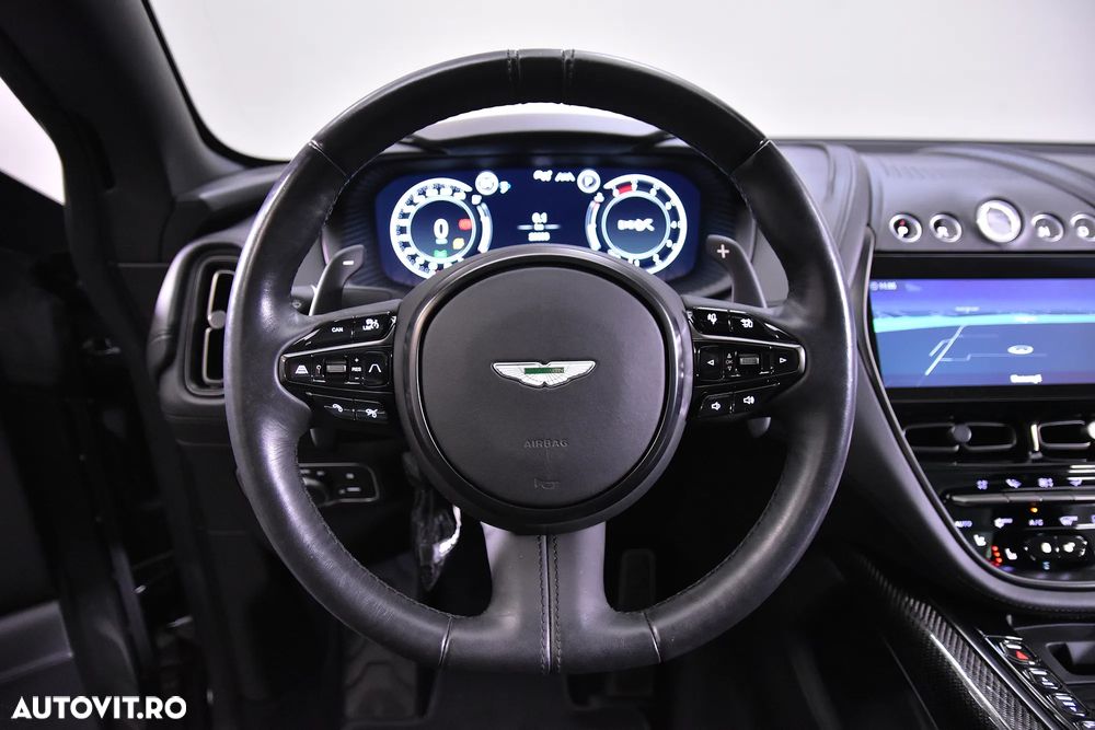 Aston Martin DBX - 16