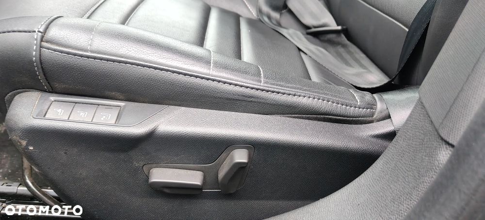 Citroën C4 1.2 PureTech Shine S&S EAT8 - 16