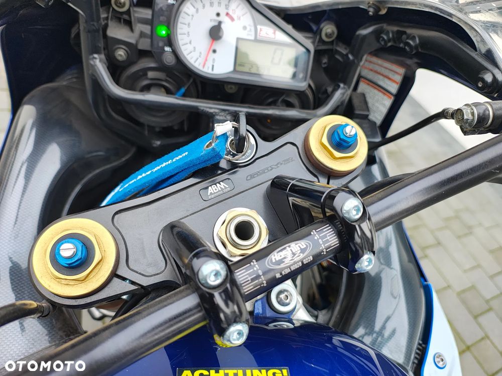 Suzuki GSX 1000 - 10