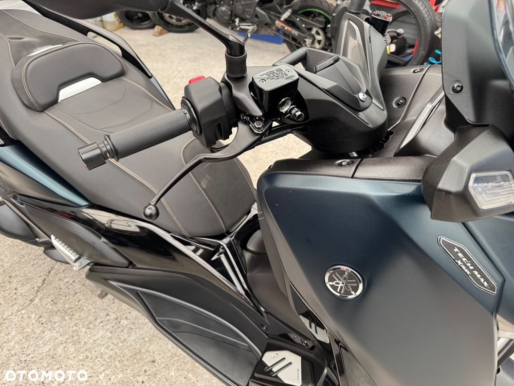 Yamaha X-max - 13