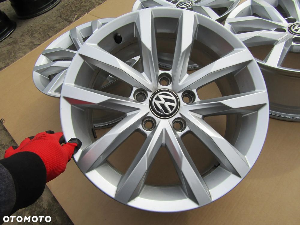 4x Felgi 16 VW T4 Touran Caddy Jetta Golf V VI VII VIII Passat B5 B6 B7 B8 6,5 j 5x112 ET41 / 3Q0601025 - 14