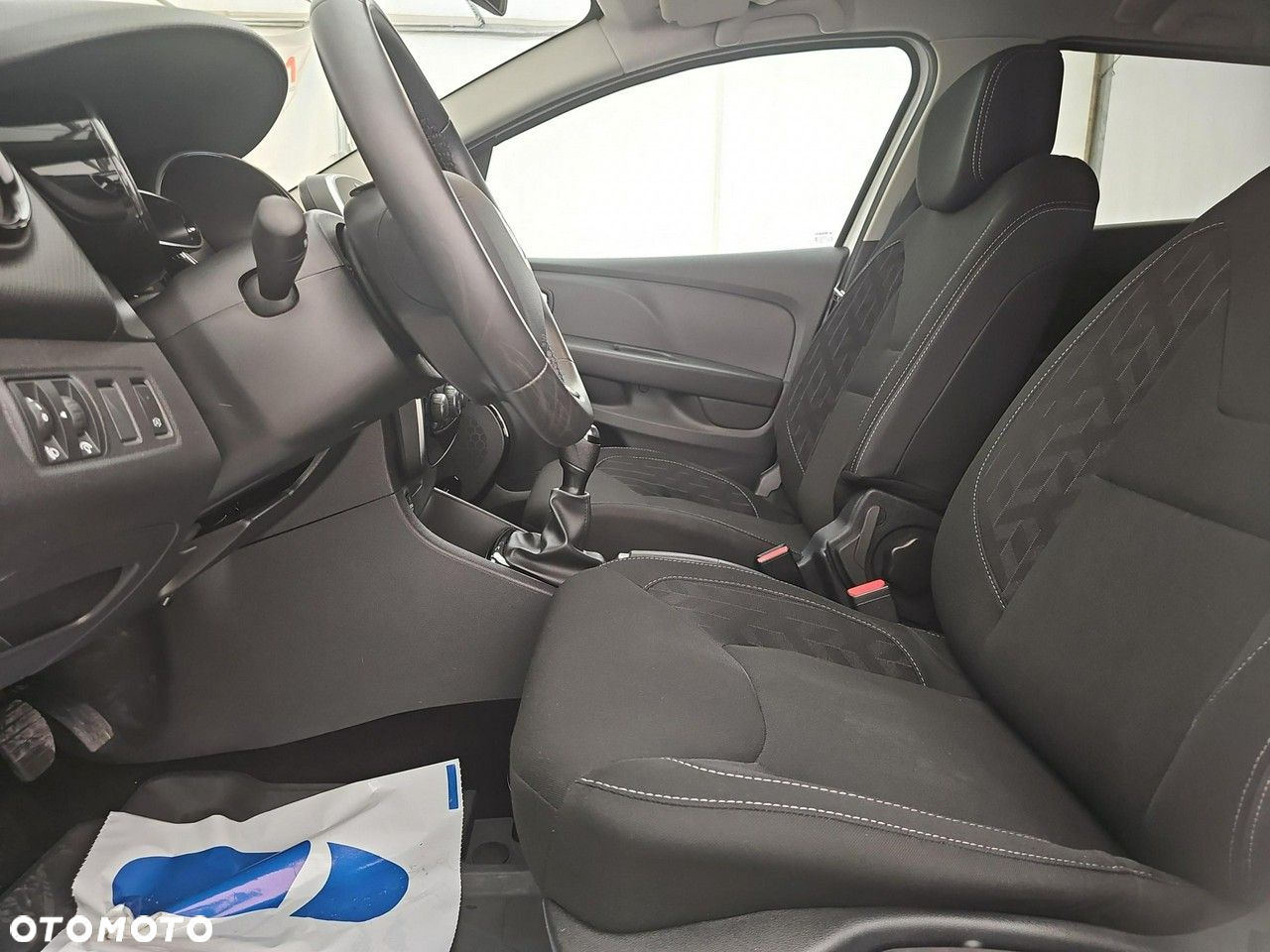 Renault Clio - 12
