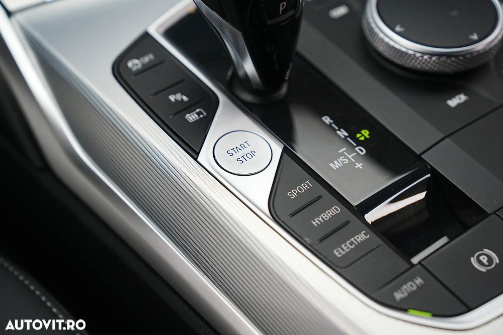 BMW Seria 3 320e Aut. Sport Line - 38