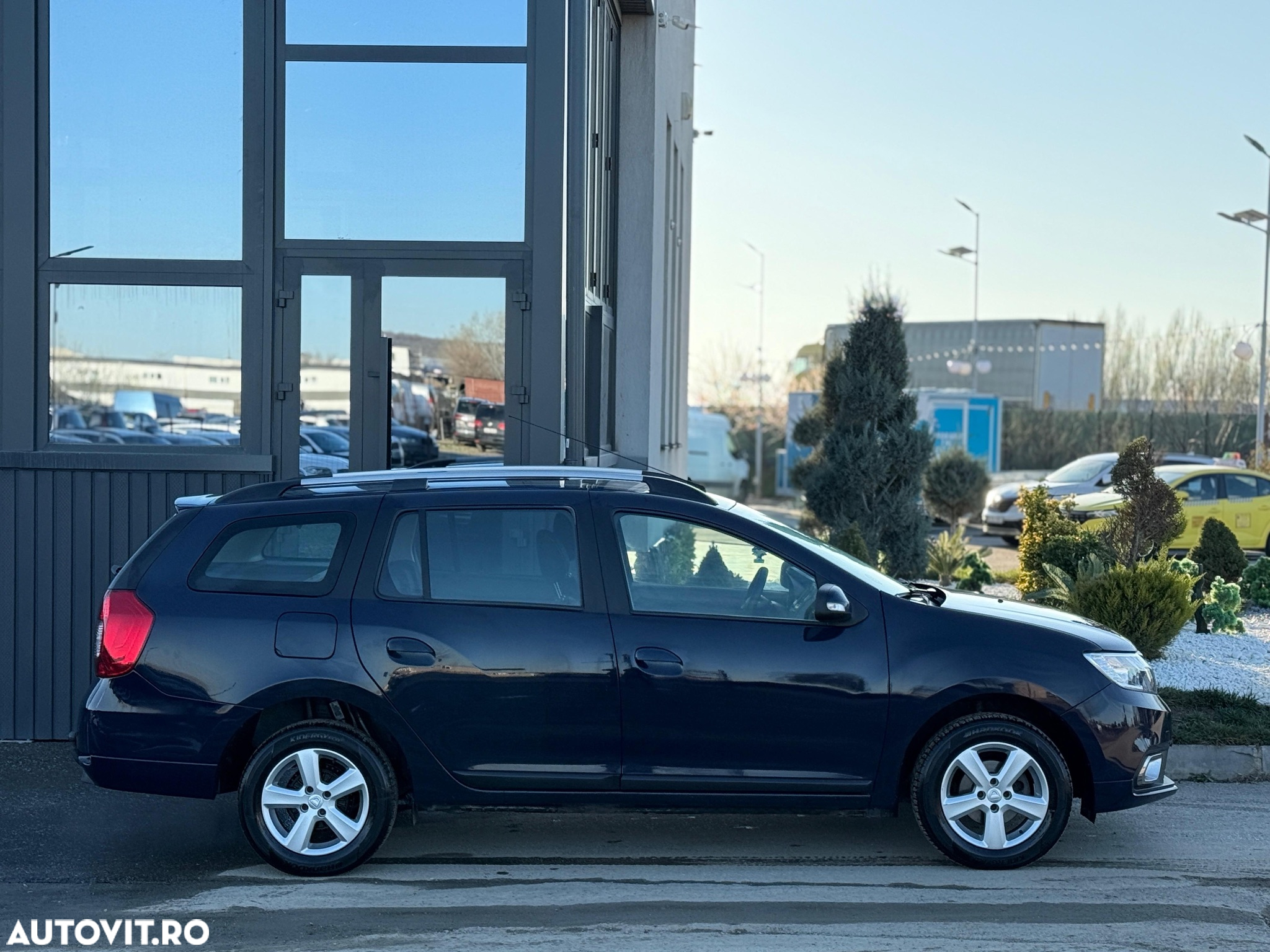 Dacia Logan 0.9 90CP Laureate - 5