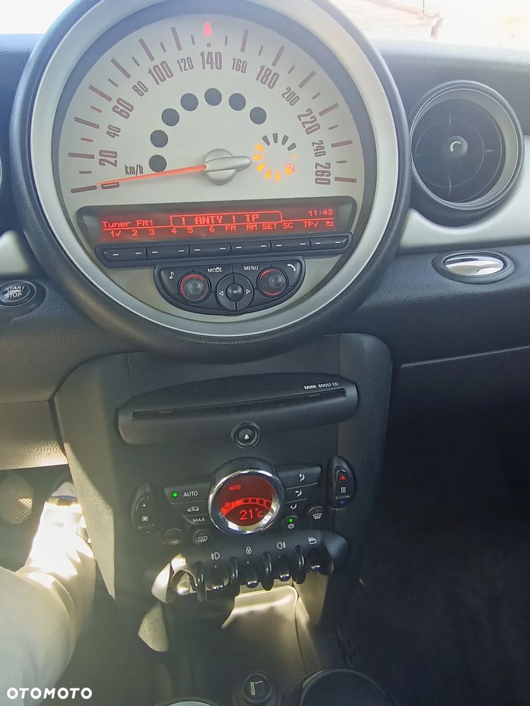 MINI Cooper Standard - 8