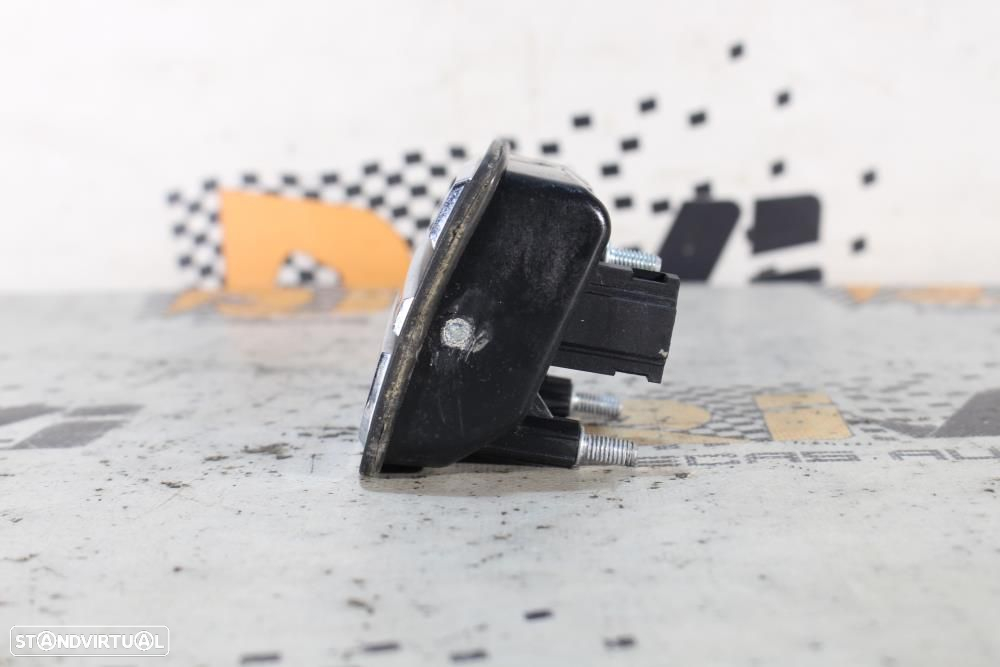 Puxador Da Tampa Da Mala Seat Leon (5F1)  5F0827565a / Símbolo Da Mala - 2