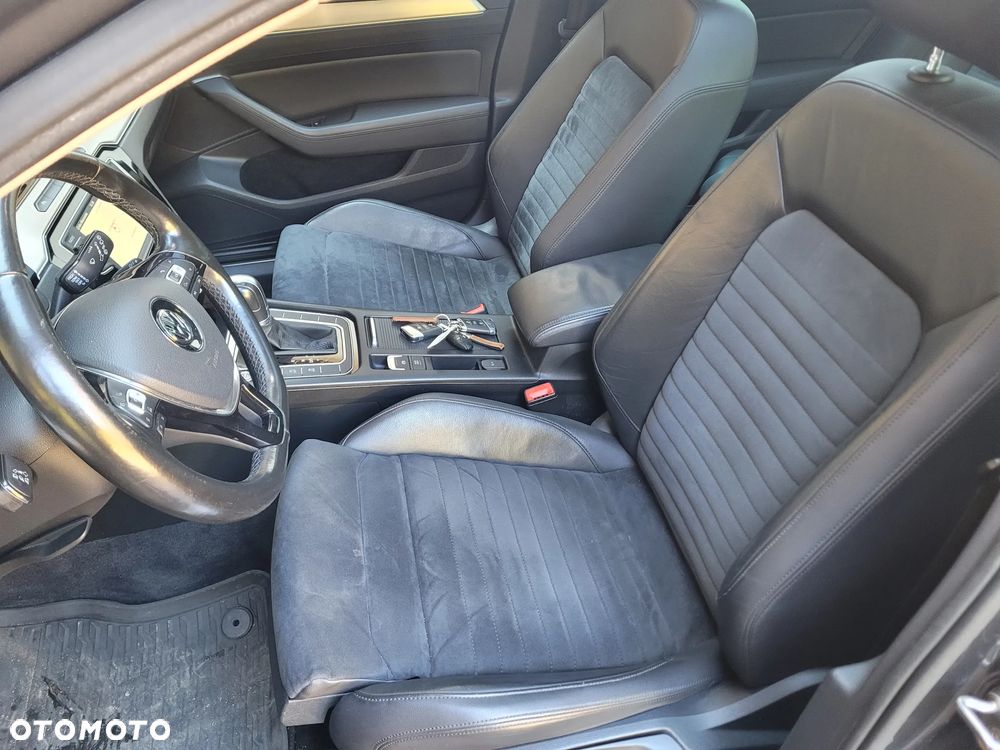 Volkswagen Passat Variant 2.0 TDI SCR DSG Comfortline - 36