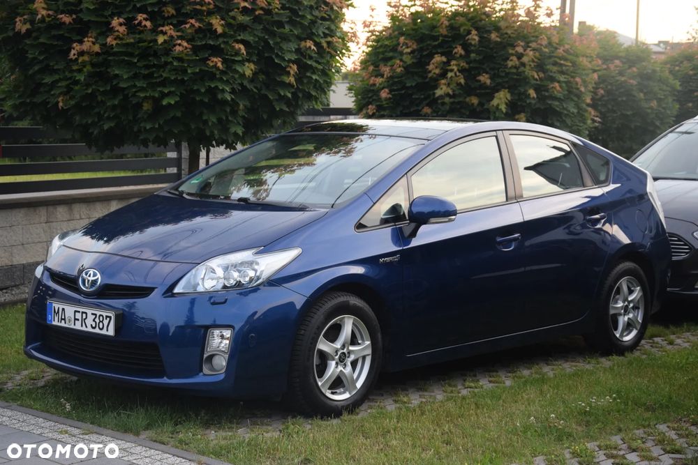 Toyota Prius (Hybrid) Comfort - 33