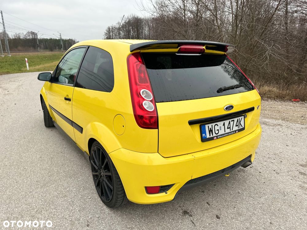 Ford Fiesta - 7