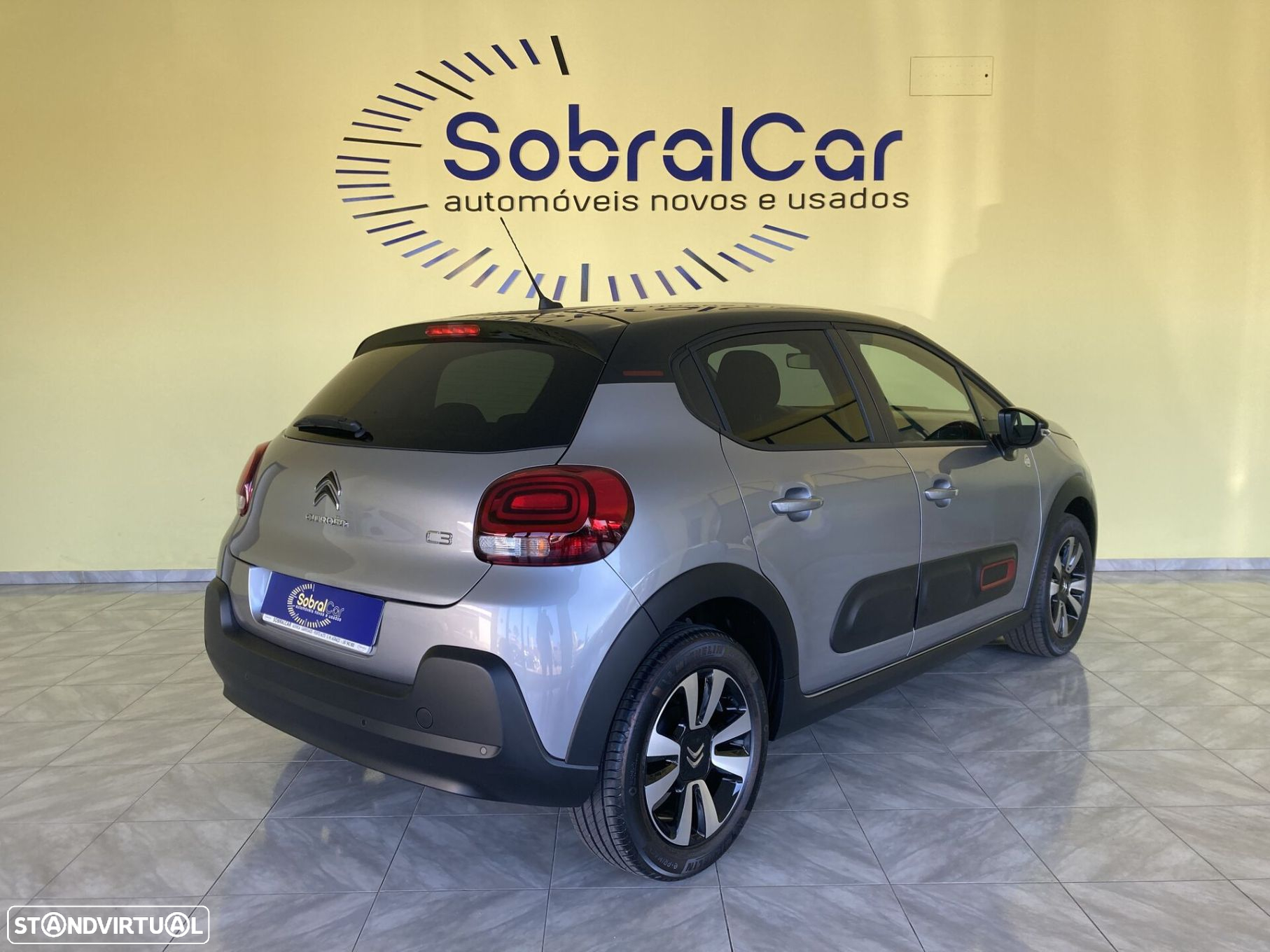 Citroën C3 1.2 PureTech C-Series - 2