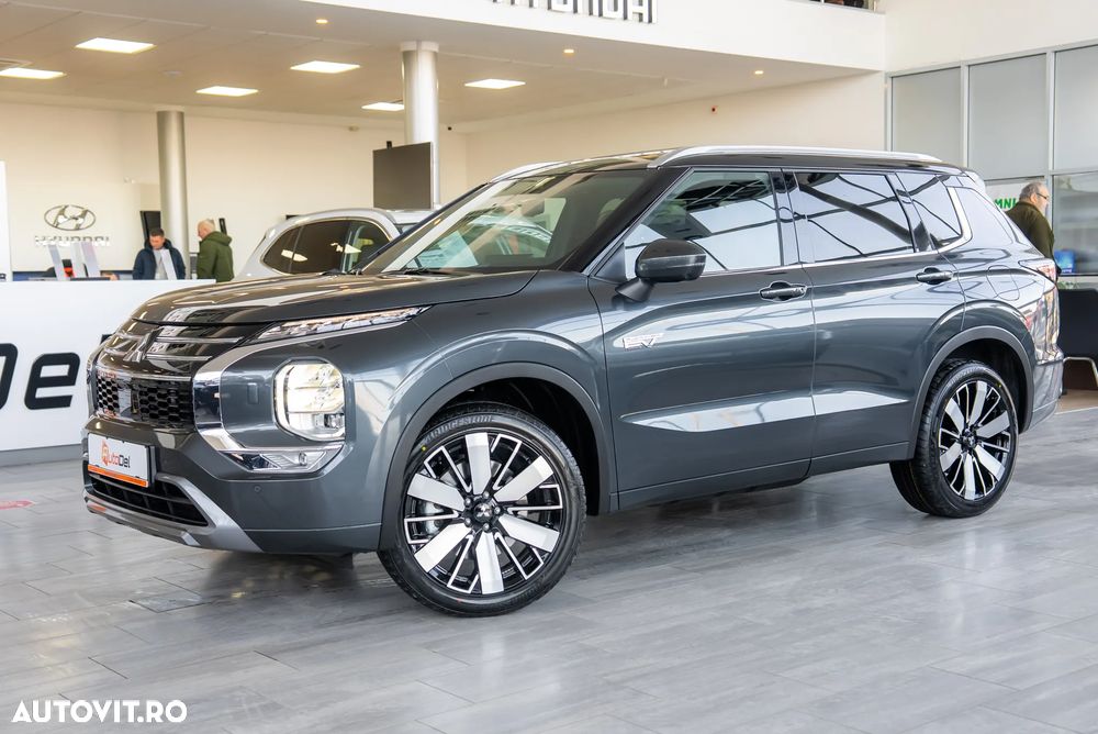 Mitsubishi Outlander 2.4 L 4X4 PHEV Instyle Ultimate - 6