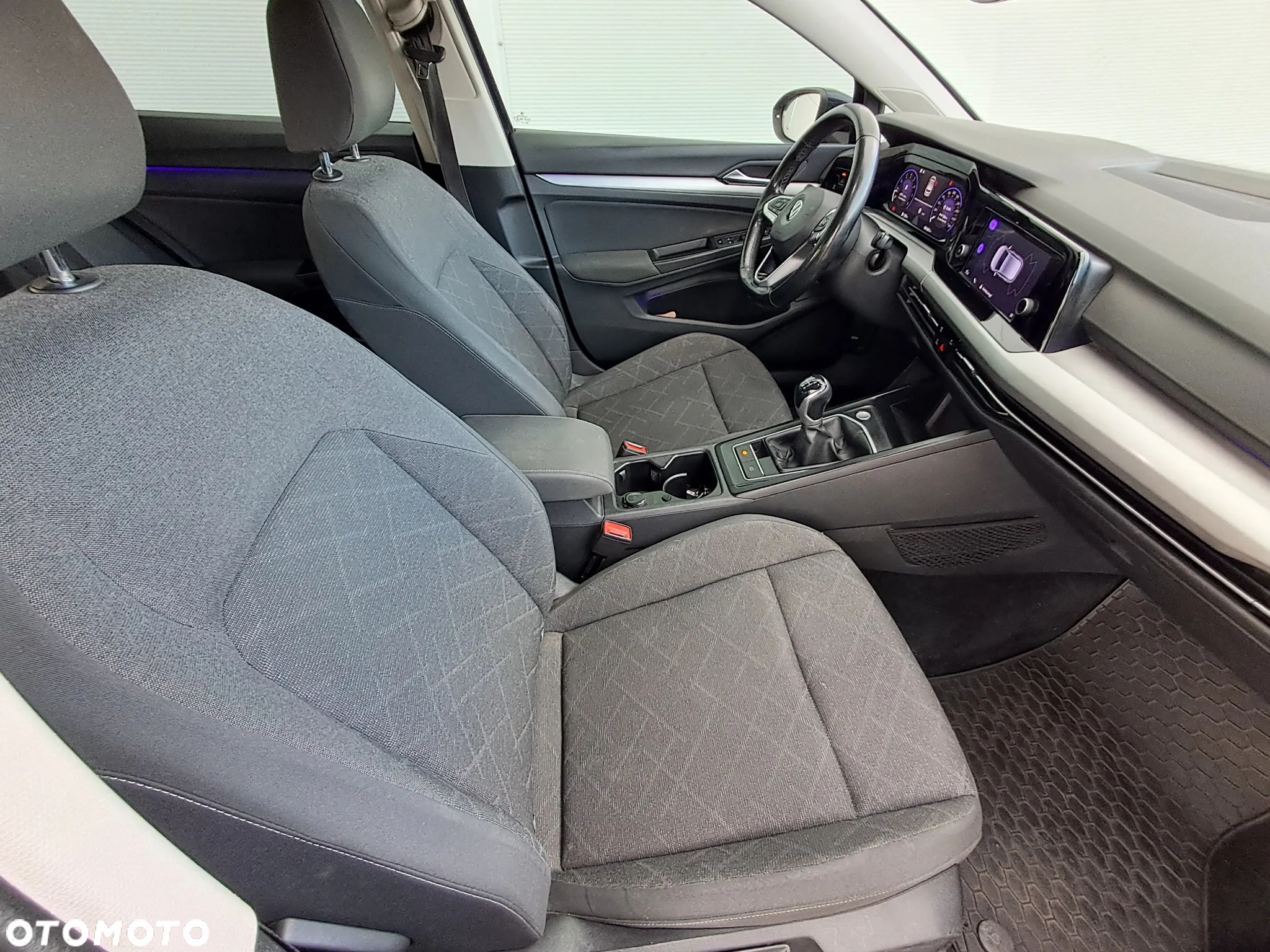 Volkswagen Golf VIII 1.5 TSI EVO Life - 11