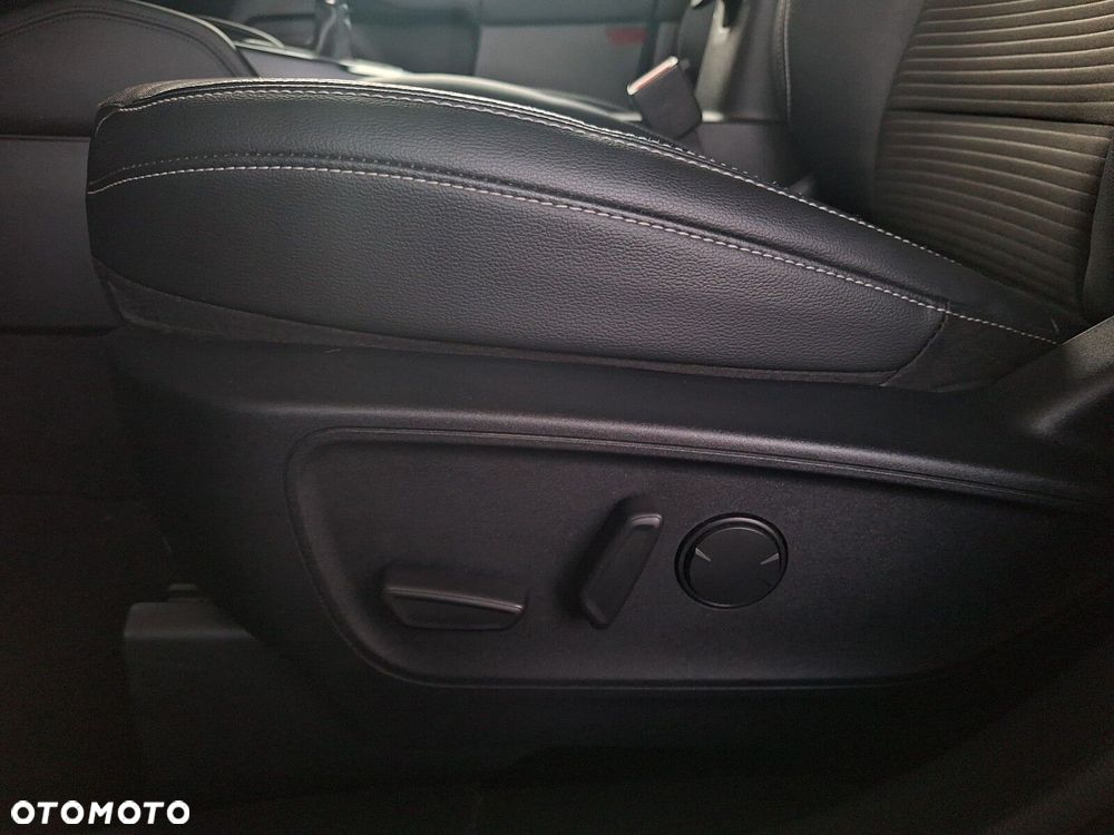 Ford Kuga 1.5 EcoBoost FWD Titanium X - 19