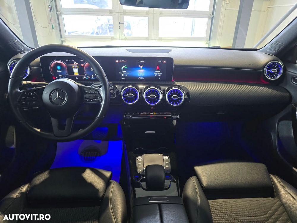 Mercedes-Benz A 180 Sedan 7G-DCT Style - 29