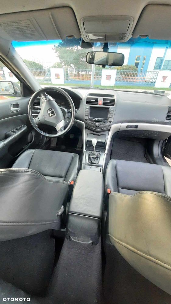 Honda Accord - 17