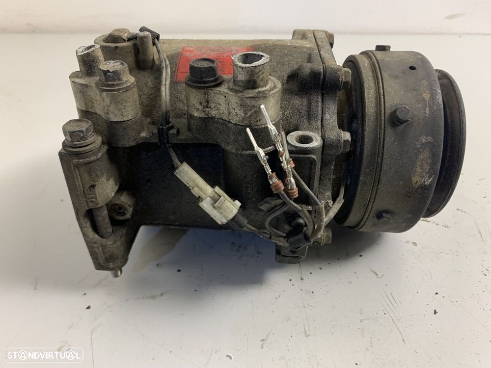 Compressor de ar condicionado MITSUBISHI PAJERO I 2.5 TD 1989 - 1990 REF. MR3605... - 2