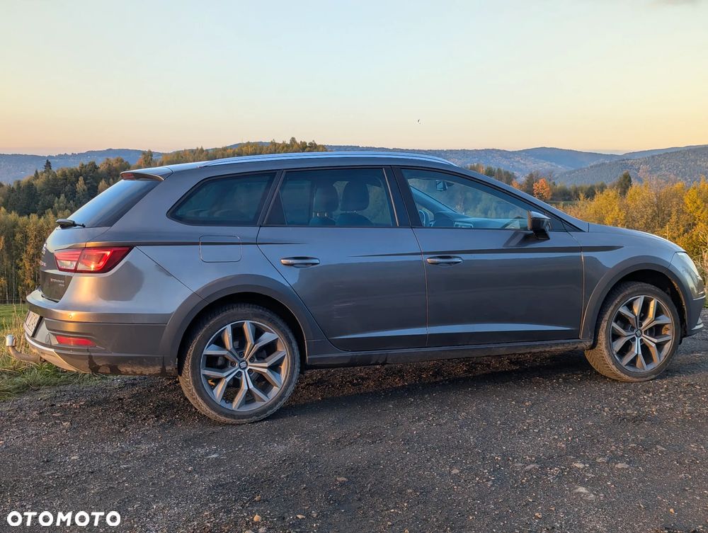 Seat Leon 2.0 TDI X-Perience S&S 4Drive - 3